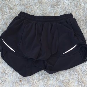 black lulu shorts!